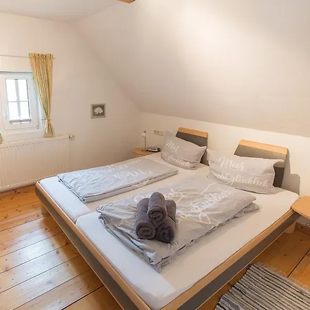 Apartment Galerie 1 Stadland